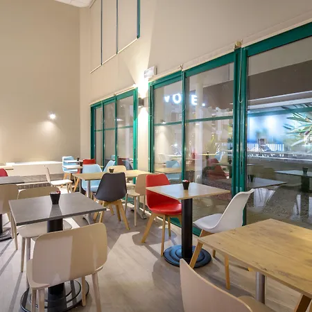 Ibis Perpignan Nord 3* 리브잘트