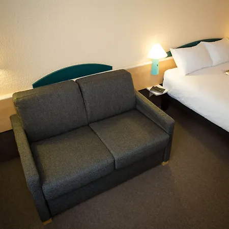 Отель Ibis Perpignan Nord Ривсальт